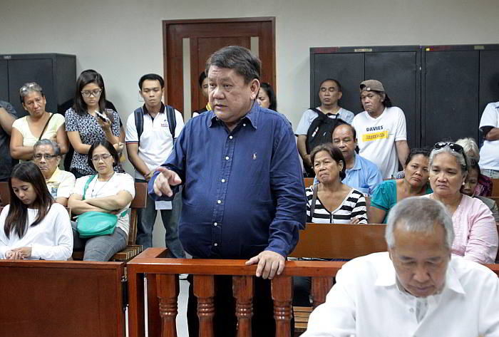 Former Cebu City mayor Tomas Osmeña speaks at the court. (CDN PHOTO/ JUNJIE MENDOZA)