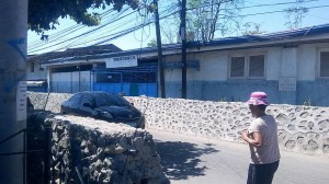 Residents living in the one way road of A.S. Fortuna Extension in barangay Guizo, Mandaue City are already resigned to the presence of the stone riprap.  (CDN Photo/Anie M. Paujana)