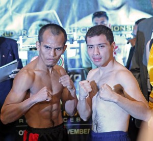 Undefeated “Prince” Albert Pagara of the ALA Gym and his Mexican opponent Raul Hirales will fight for the IBF Intercontinental Featherweight belt in the undercard.  (CDN PHOTO /LITO TECSON)