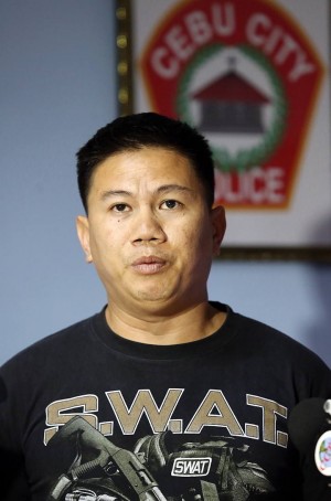 SORRY DOESN’T MAKE IT ANYMORE. SPO1 Arthur Sabang (above) of the Cebu City Special Weapons and Tactics (SWAT) unit allegedly endangered the lives of Masbate local officials led by Gov. Rizalina Seachon Lanete and Placer Mayor Joshua Lanete (CDN PHOTO/ JUNJIE MENDOZA)