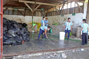 Several plastic bags generated by the Vicente Sotto Memorial Medical Center remain uncollected after 11 dump trucks took most of the trash out near their area. (CDN PHOTO/ LITO TECSON)