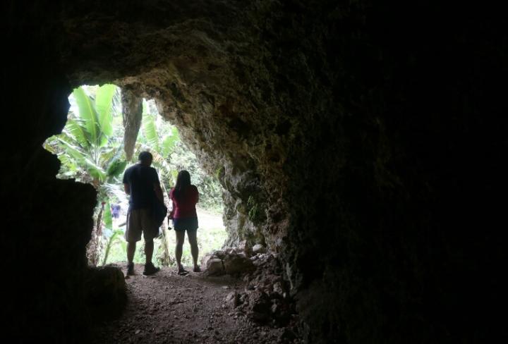 Landlubbers enter one of the caves in barangay Sacsac. (CDN PHOTO/ TONEE DESPOJO)