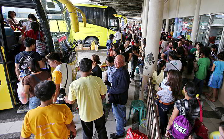 Hundreds of passengers are expected to troop to the Cebu South Bus Terminal today on the eve of the Holy Week observance. 