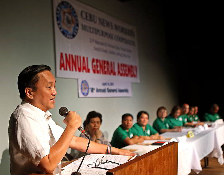 Lawyer Francis Tolentino, Metro Manila Development Authority chairman, addresses  the general assembly of the Cebu News Workers Multipurpose Cooperative (Newscoop). (CDN PHOTO/LITO TECSON)
