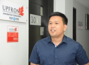 Lawyer Reiner Apolinario, owner of Upfront Immigration Consultancy, encourages Filipinos to take advantage of opportunities to work and live in Canada. (CDN PHOTO)