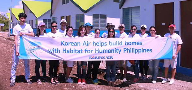 Airliner builds homes for typhoon-affected families in north Cebu ...