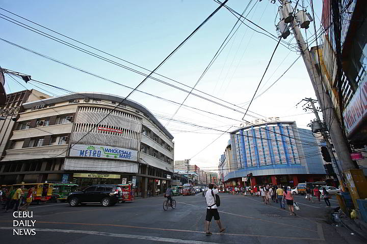 The cost of retrofitting old buildings on Colon Street will have to be shouldered by owners. Cebu City Mayor Michael Rama said  he wasn’t in favor of tax breaks for something that is the “responsibility” of property owners. (CDN File Photo)