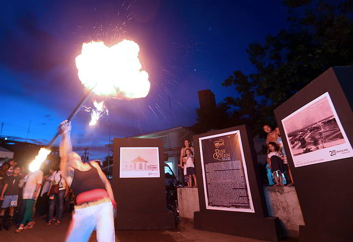 Fire damcers entertain the participants of the Gabii sa Kabilin last year. (CDN FILE PHOTO)