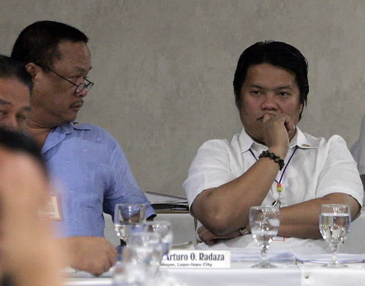 Michael Dignos, then Lapu-Lapu City asst. legal officer, looks pensive after the 31-1 vote of the Regional Development Council (RDC) board asking then president Gloria Macapagal-Arroyo to reconsider approval of the Mactan reclamation project in this July 24, 2008 file photo. 