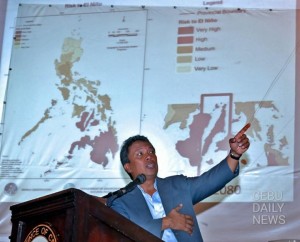 Secretary Nereus Acosta, Presidential Adviser on Environmental Protection shows a Philippine map where Cebu is one of the 12 areas where El Nino will continue or intensify. He spoke at the 1st Cebu Provincial Water Summit in the Capitol Social Hall. (CDN PHOTO/ JUNJIE MENDOZA)