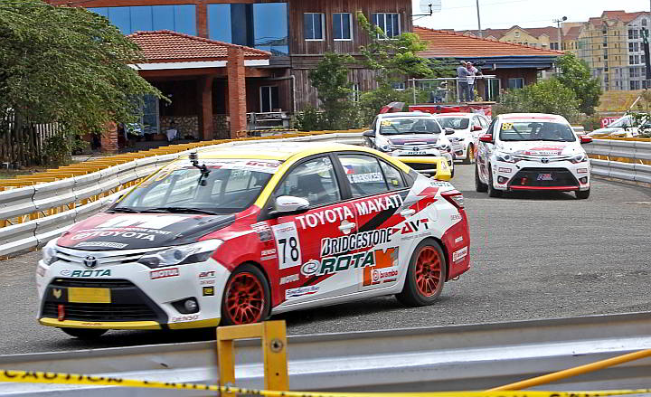 Victor Buensuceso, driving car no. 78, negotiates a curved portion of the race course en route to finishing third in yesterday’s qualifying race for the sporting class of the Toyota Vios Cup Season 2 at the South Road Properties, Cebu City. (CDN PHOTO/LITO TECSON)