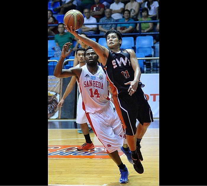 Southwestern’s Mark Tallo stretches for a layup against San Beda’s Pierre Tankoua. (INQUIRER PHOTO)