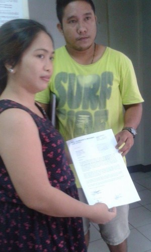 Parents of baby Morgan show their letter to CHR. (CDN PHOTO/ MICHELLE PADAYHAG)