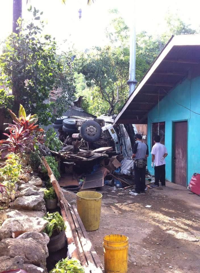 2 dead, 5 injured after a truck carrying sand & gravel crashed and hit a house and sari-sari store in Apid Acro, brgy Cantabaco, Toledo City, Tues afternoon. (CDN/Apple Taas with Marc Eric Cosep)
