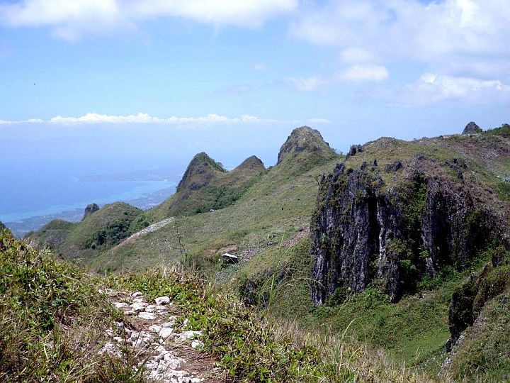 AT THE peak, you are guaranteed an excellent view of the southern side of Cebu.