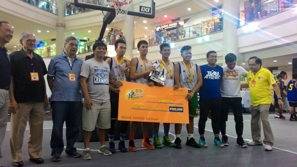 Members of Team Pura receive their prize at the Robinson's Place Manila.(CONTRIBUTED)