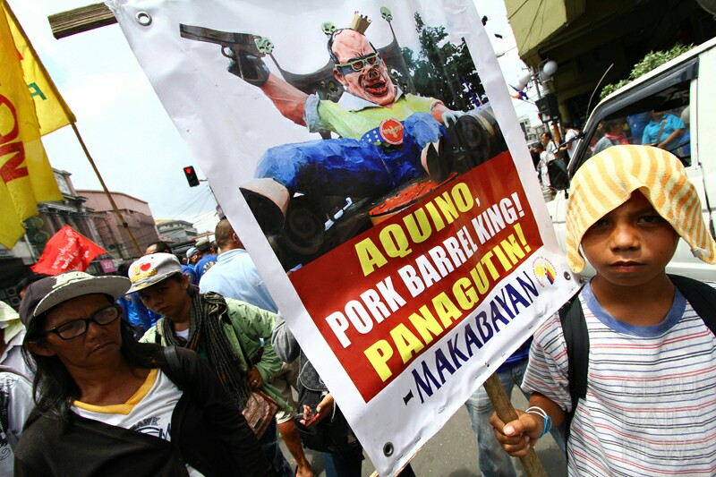 SONA RALLY/JULY 27,2015: Militants group is not happy with the administartion of President Benigno Aquino III during a rally along Colon in Cebu City to coencide the SONA of the president. (CDN PHOTO/TONEE DESPOJO)