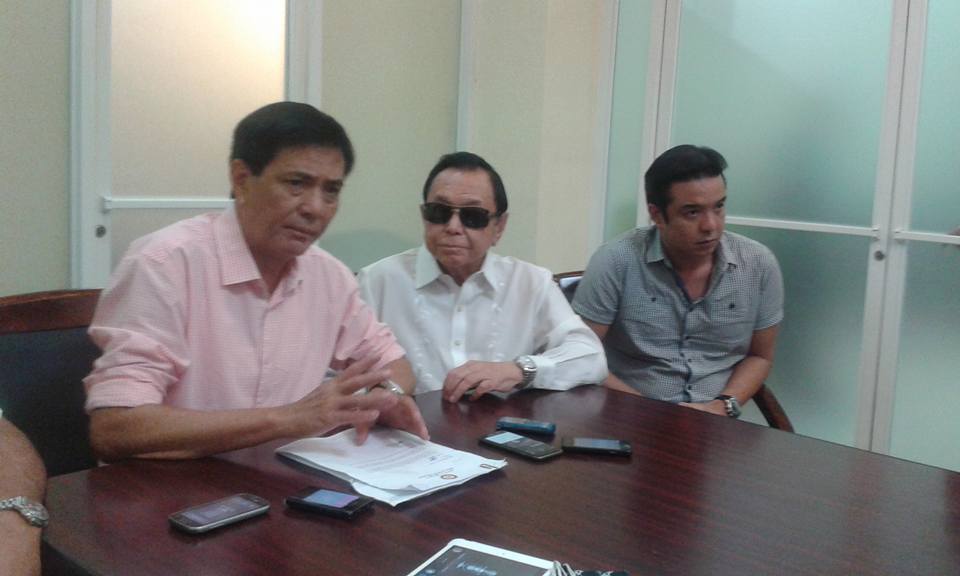 Cebu City Mayor Michael Rama announces his political allies in the coming 2016 elections. (CDN PHOTO/ MICHELLE PADAYHAG)