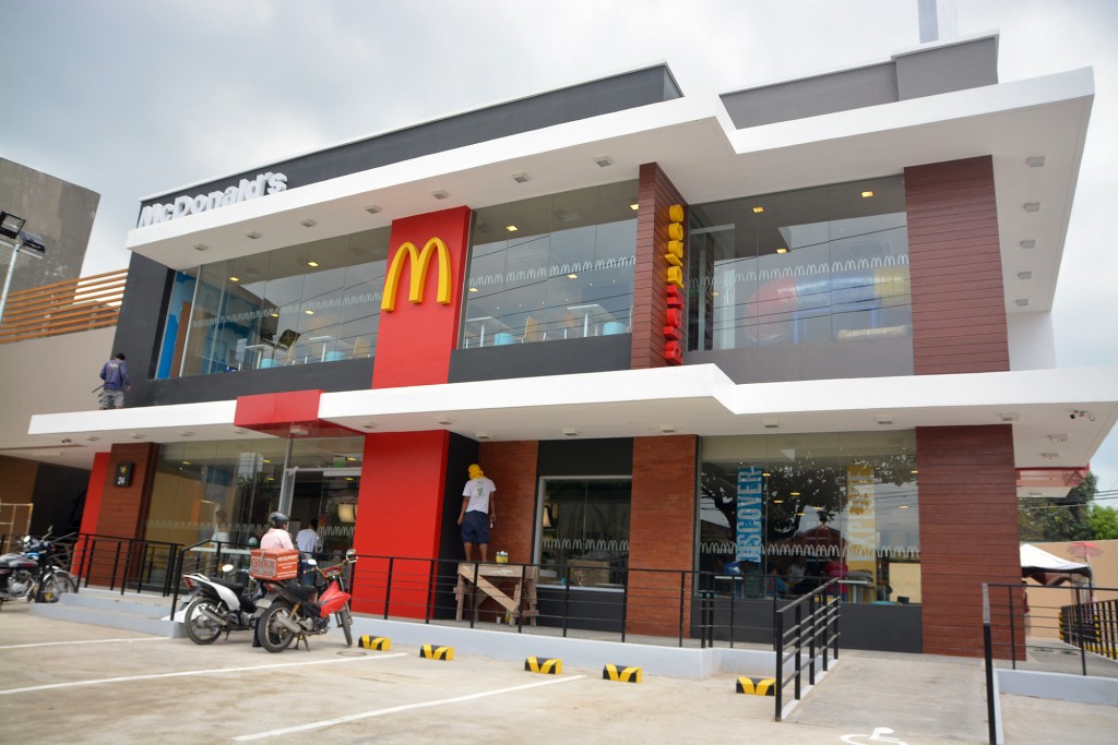 McDonalds in AS Fortuna St. Mandaue City (CDN Photo/Christian Maningo)