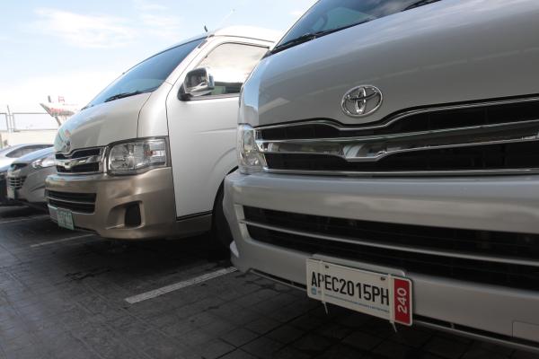 Vans wih APEC plates are on standby at Bayfront Hotel and other hotels for the use of delegates. (CDN PHOTO/ JUNJIE MENDOZA)