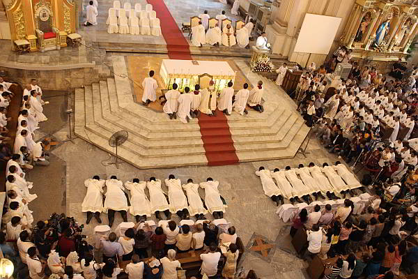 Fourteen diocesan priests ordained today at the Cebu Metropolitan Cathedral. (CONTRIBUTED PHOTO)