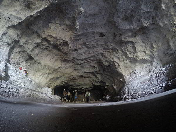 Lapu-Lapu cave