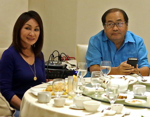 Rep. Gwen Garcia and former GSIS president Winston Garcia  at a private lunch with  family members,  One  Cebu mayors and allies.  Discussions have begun on who to field in the 2016 gubernatorial race. (CDN PHOTO/LITO TECSON)