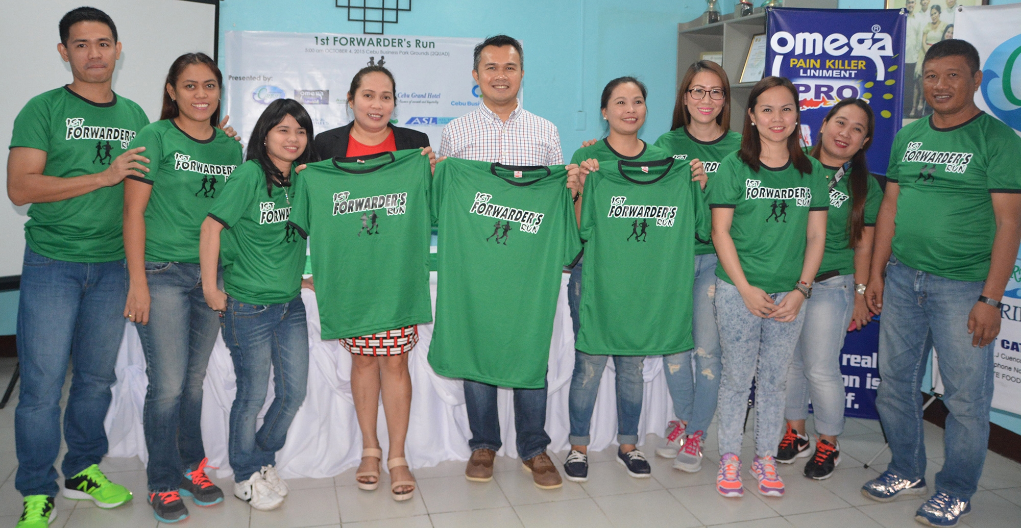 1ST FORWARDERS RUN PRESSCON/AUG. 12, 2015 Presscon picturial (l-r) Bong Medrozo; Mae Anne Rosario; Mary Antonette Grace Tigbao - Fun Run Beneficiary; Janita Pabular - Accounting Manager; Von John Tibay - Vice President; Divina Pastor - Sales and Marketing Team Manager; Hazel Ferrolino - co chairman; April Escarion; Jahnamie Arias and Joel Baring - Race Director. (CDN PHOTO/CHRISTIAN MANINGO)