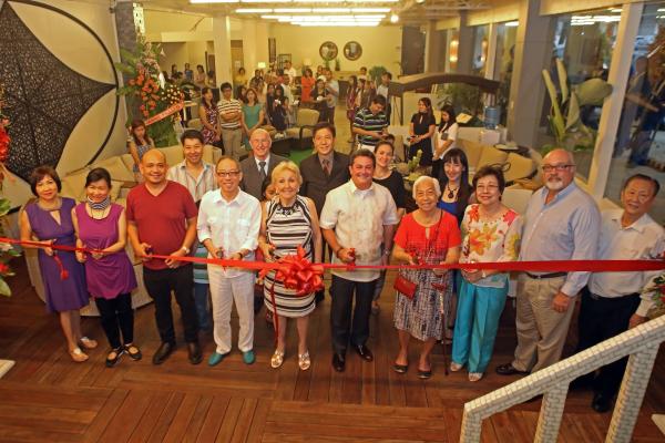 From left to right: Linda Ong; Chairman Ong; Edwin Tero of MCI Cabinetry and Furniture Inc.; Manny Osmena; Josephine Booth of Mehitabel; Grant Raymond Jeffries, Waterfront general manager; Go Ching Hai; Angelina Ong; and Roberto Booth of Mehitabel pose before they cut the ribbon during the launching of Furniture City in Hernan Cortes. (CDN PHOTO/ LITO TECSON)