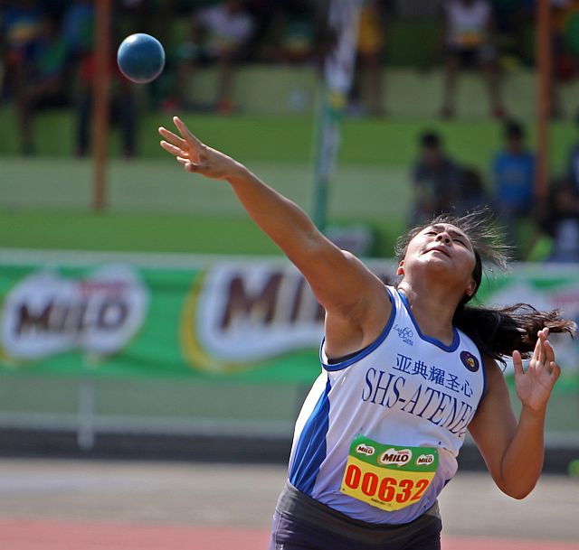 7TH MILO NATIONAL LITTLE OLYMPIC 2015 LAGUNA/OCT.24,2015:Chanelle Siasoyco of Central Visayas manage to dominate the secondary shotput girls of the 7th MILO National Little Olympics in Sta. Cruz Laguna Sports complex. (CDN PHOTO/LITO TECSON)