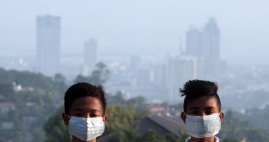 HAZE/OCT 25,2015: Haze still seen arround Cebu skyline. DENR advised the people to wear protected gear due to haze. (CDN PHOTO/TONEE DESPOJO)