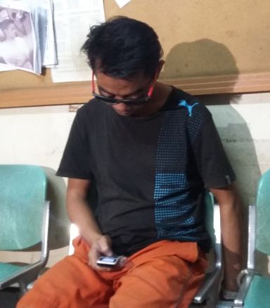 Joseph Rosario was arrested after he was caught stealing a cellphone inside the Vicente Sotto Memorial Medical Center (VSMMC). (CDN PHOTO APPLE MAE TA-AS)