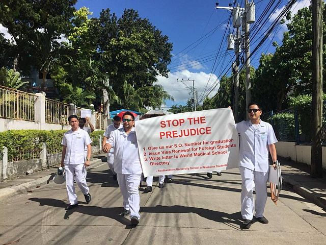 SWU College of Medicine students rallying outside the CHED regional office.