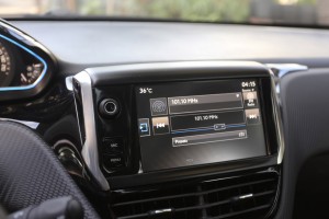 PEUGEOT 2008/NOV. 23, 2015: The 7-inch touchscreen audio interface of the Peugeot 2008 mini crossover. (CDN PHOTO/BRIAN J. OCHOA)