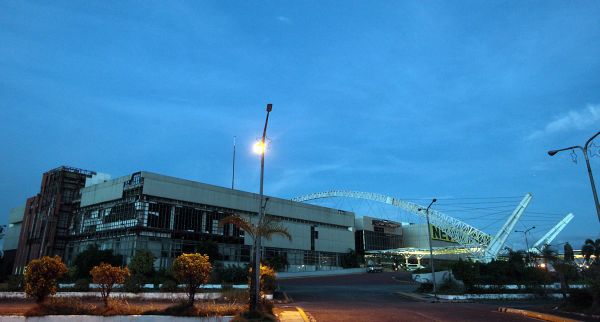 The idle Cebu International Convention Center. Gov. Hilario Davide vowed not to spend a centavo more on it even after it was damaged during Yolanda and the 2013 earthquake. The national government eyes rehabilitating part of it for an exhibit area for export furniture. (CDN PHOTO/TONEE DESPOJO)