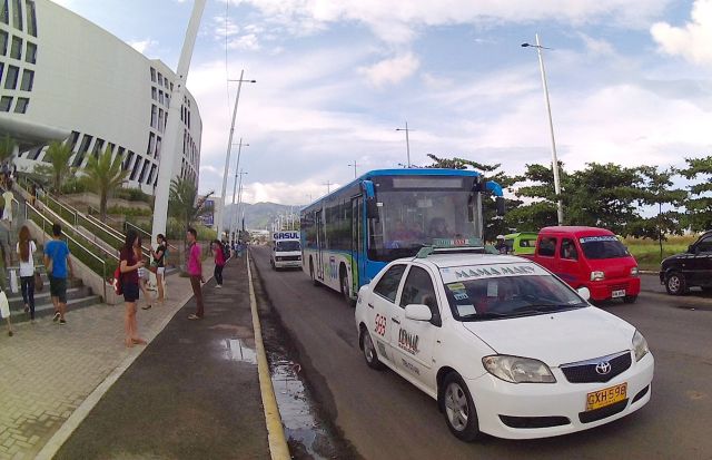 SM Seaside City Cebu has been cited for not having enough maneuvering space for its MyBus units and other vehicles. (CDN PHOTO/JUNJIE MENDOZA)