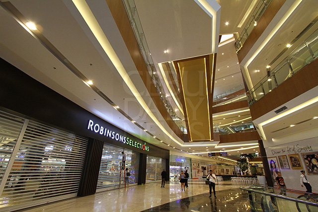 Robinsons Galleria Cebu, the largest Robinsons development outside Metro Manila, opens today. (CDN PHOTO/TONEE DESPOJO)