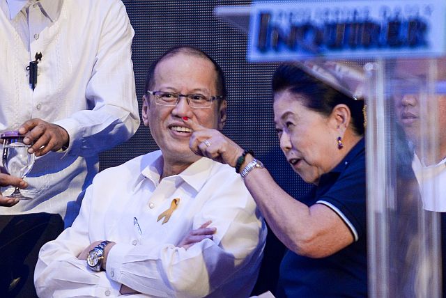 President Benigno "Noynoy" Aquino chats with Philippine Daily Inquirer Chairperson Marixi Romualdez before he delivers his speech at Inquirer's 30th Anniversary held at Mariott Grand Ballroom. (INQUIRER PHOTO)