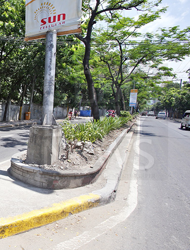 Traffic authorities are thinking of closing Pope John Paul II Ave., from the corner of Archbishop Reyes Ave. to the corner of Cardinal Rosales Ave. (Ayala access road), to all vehicles during the 51st International Eucharistic Congress on January 24 to 31.