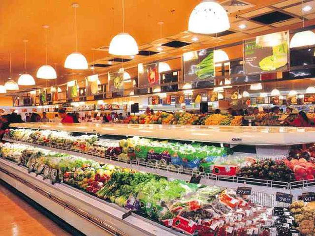 The Department of Trade and Industry has started monitoring the prices of noche buena products sold in supermarkets and other business establishments in Cebu City.