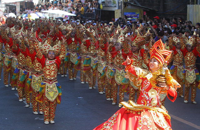 After eight years of joining the Sinulog, the Lanao del Norte contingent finally bags the championship. (CDN PHOTO/TONEE DESPOJO)
