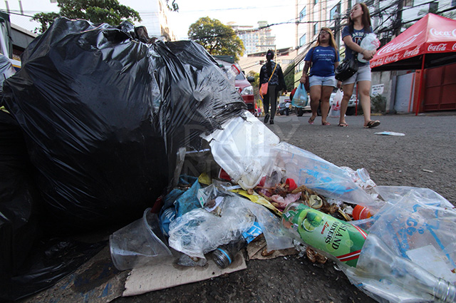 Tons of garbage were collected after the Sinulog festivities last Sunday which was attended by at least three million people. (CDN PHOTO/TONEE DESPOJO)