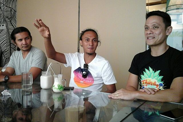 CEBU CITY MARATHON 2016 PRESSCON/JAN. 9, 2016 Cebu City Marathon presscon with Coarch Rio (center) and John Pages(lerft). (CDN PHOTO/CHRISTIAN MANINGO)