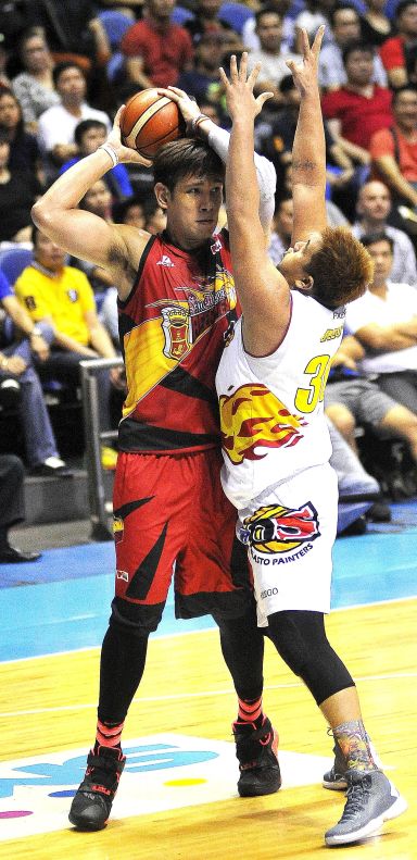 Cebuano big man June Mar Fajardo is expected to figure prominently again when the San Miguel Beermen shoot for a finals berth against Rain or Shine in tonight’s Game 6 of their best-of-seven semifinal series tonight at the Araneta Coliseum. (INQUIRER PHOTO)