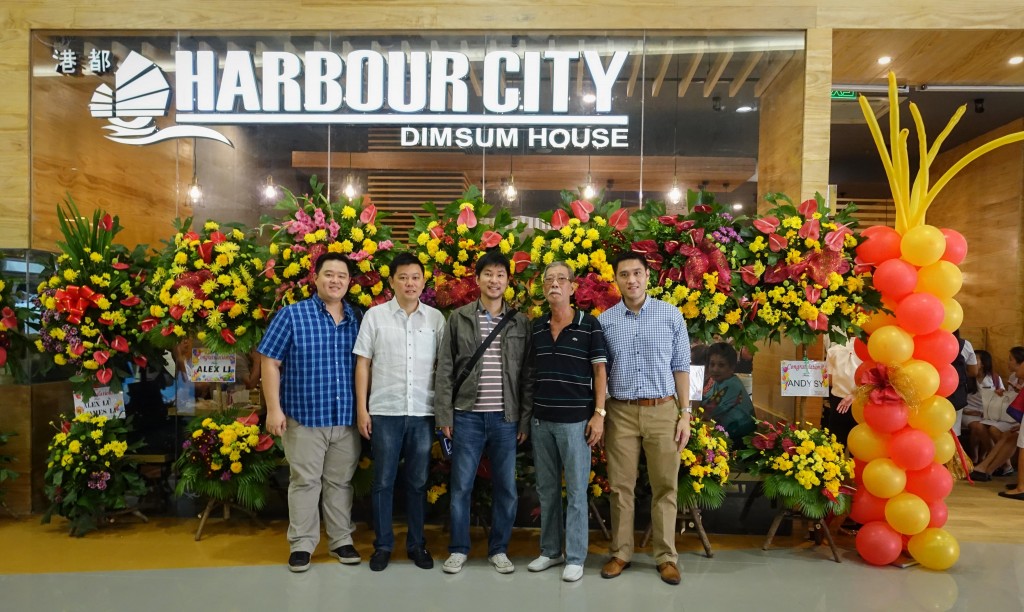 From left: Christopher Kokseng, Harbour City Business Development Manager; Franchisees Alan Sy, John Paul Sy, and Manuel Sy, and Steven Kokseng, Harbour City Marketing Manager