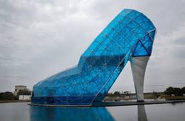 A giant glass structure shaped like a high-heeled shoe is being built as a wedding hall in southern Chiayi, Taiwan. (AP PHOTO)