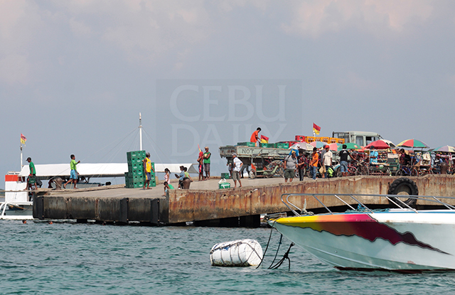 The local government of Cordova town is opening its port for vessels coming from Cebu City. (CDN PHOTO/JUNJIE MENDOZA)