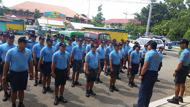 Lapu-Lapu tourist police stand in attention during an October 2015 inspection in Lapu-Lapu City (CDN FILE PHOTO)