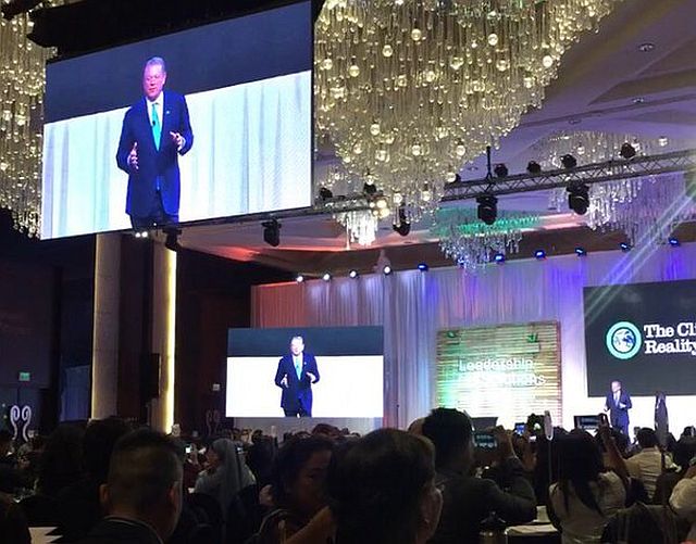 Former US Vice President Al Gore gives his climate change presentation during yesterday’s Climate Reality Leadership Corps training at the Sofitel Manila. (INQUIRER.NET)