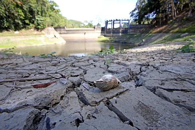 DROUGHT: The critical water level of MCWD dam in Buhisan which affects the water supply in Metro Cebu. As mountain brgy farmers asked the city government for assistance after the source of water starts to dry up.(CDN PHOTO/JUNJIE MENDOZA)